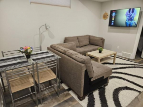 2-bedroom private entrance suite with full kitchen
